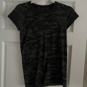 Lululemon swiftly tech short sleeve top